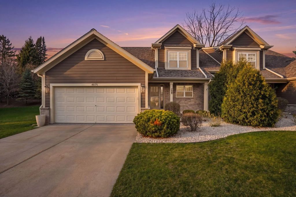 4075 Wyndham Pointe Cir 6, Brookfield