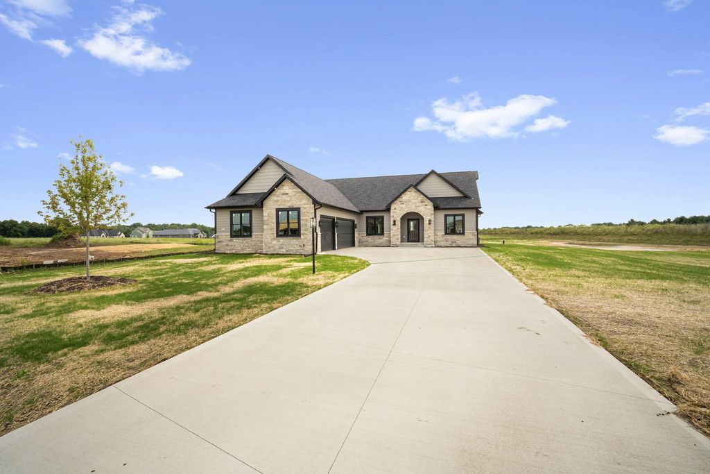 4475 Blake Ct, Richfield