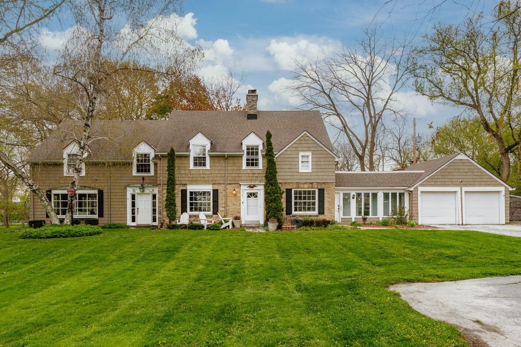 825 Lone Tree Rd, Elm Grove