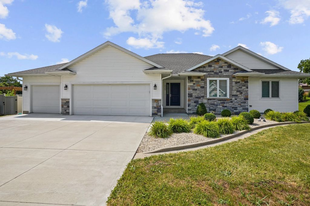 3909 16th Pl, Kenosha