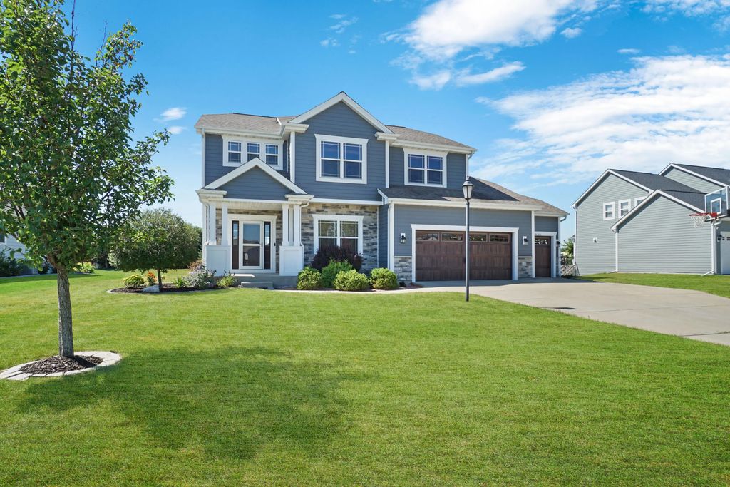 N60w13839 Weyerhaven Dr, Menomonee Falls