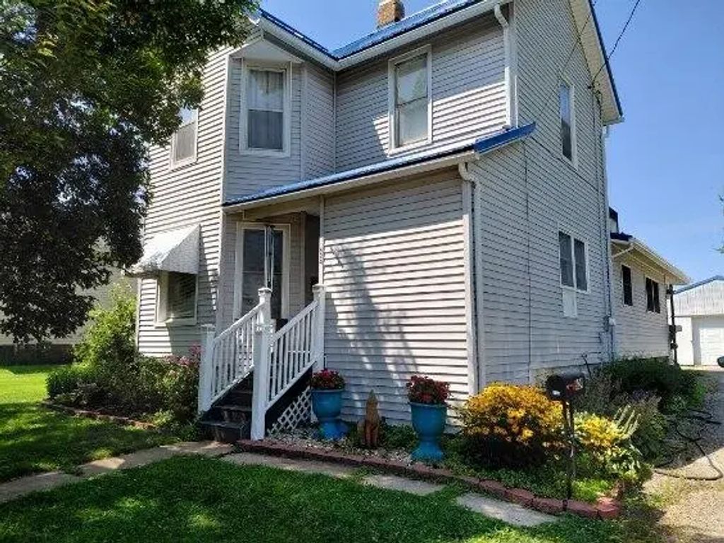 624 E Decker St, Viroqua