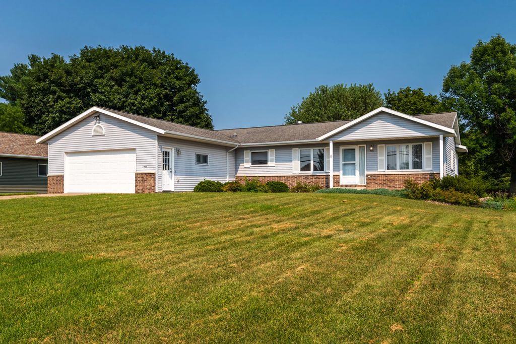 2608 Lakeshore Dr, Campbell