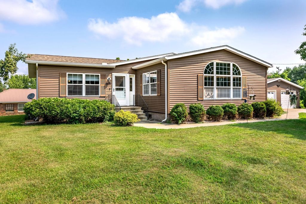 1727 Salem Rd, La Crosse