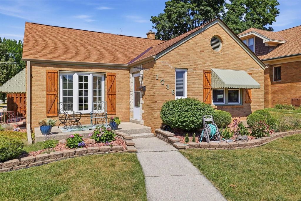 1036 Russet St, Racine