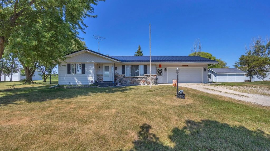 W6973 Kenyon Rd, Byron