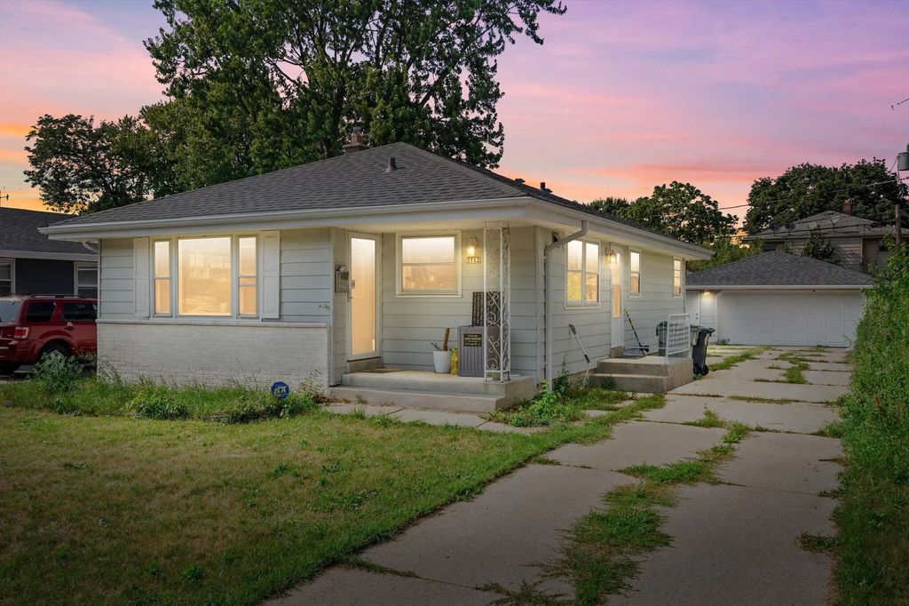 3712 W Kiley Ave, Milwaukee