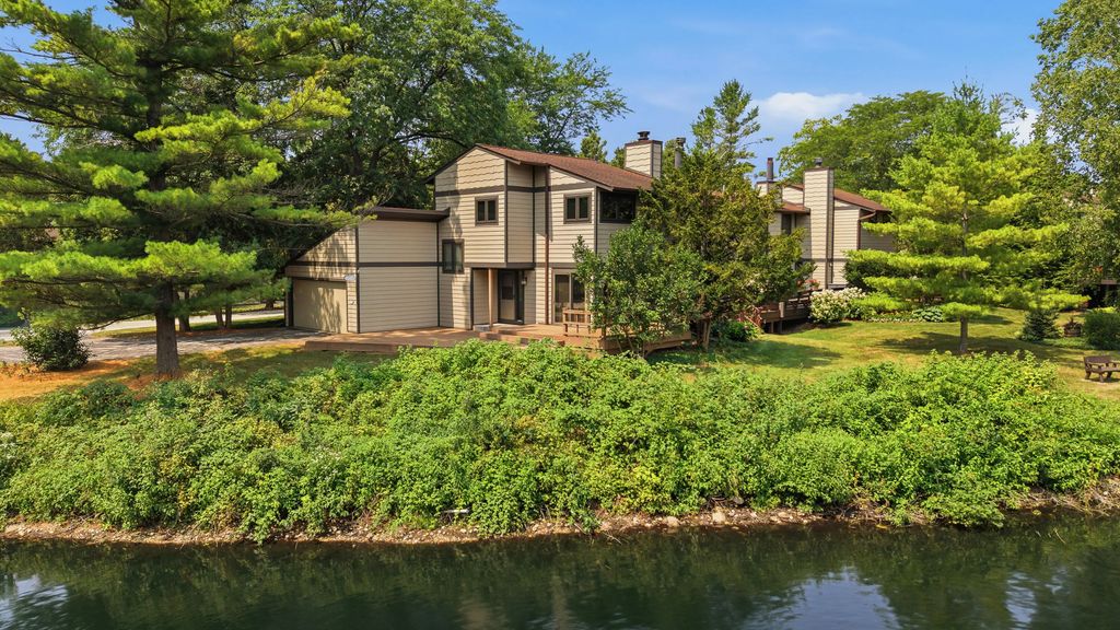 81 Point Elkhart Dr, Elkhart Lake