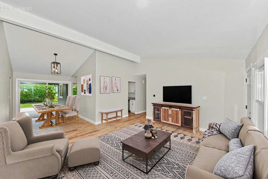 4460 Glenway St, Wauwatosa