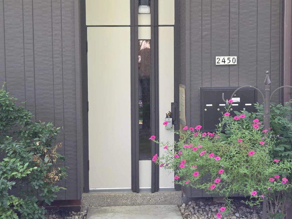 2450 W Good Hope Rd 49, Glendale