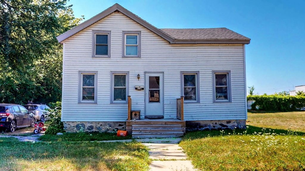 709 S Main St, Jefferson