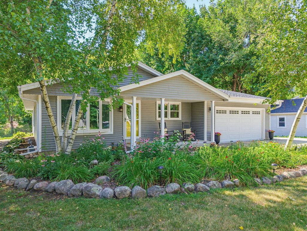 1247 N Breezeland Rd, Summit