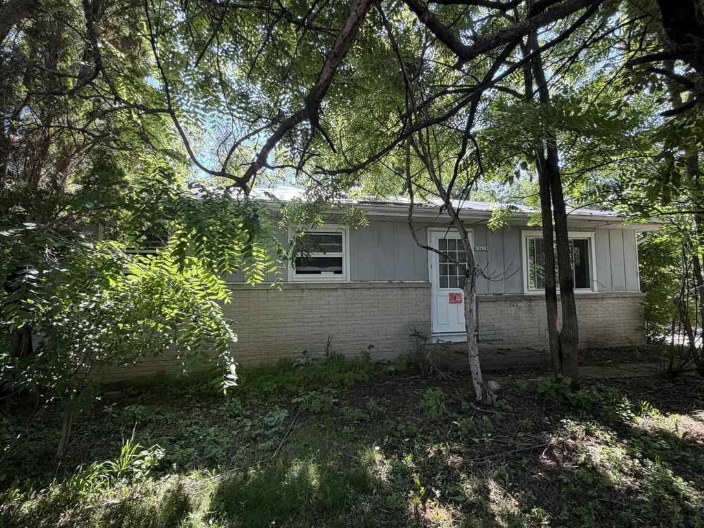 10628 S Austin St, Oak Creek