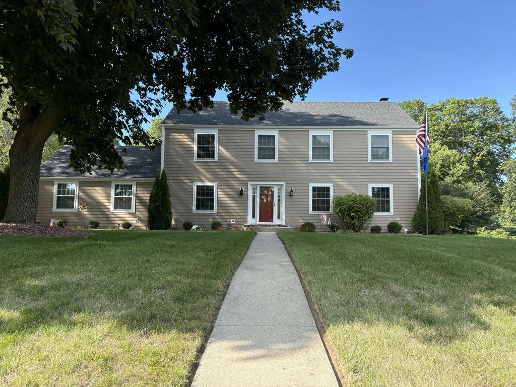 18400 Chevy Chase -, Brookfield