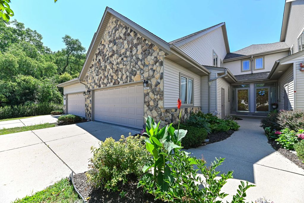 14653 W Wilbur Dr, New Berlin