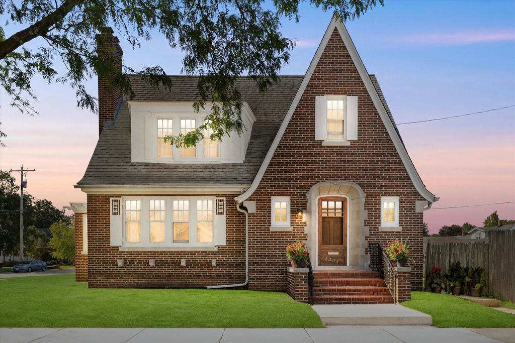 2305 71st St, Kenosha