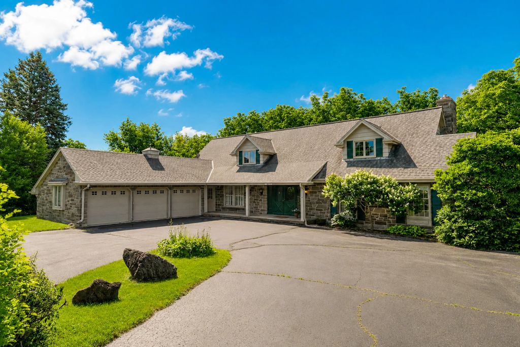 W215n5354 Ada Ct, Menomonee Falls