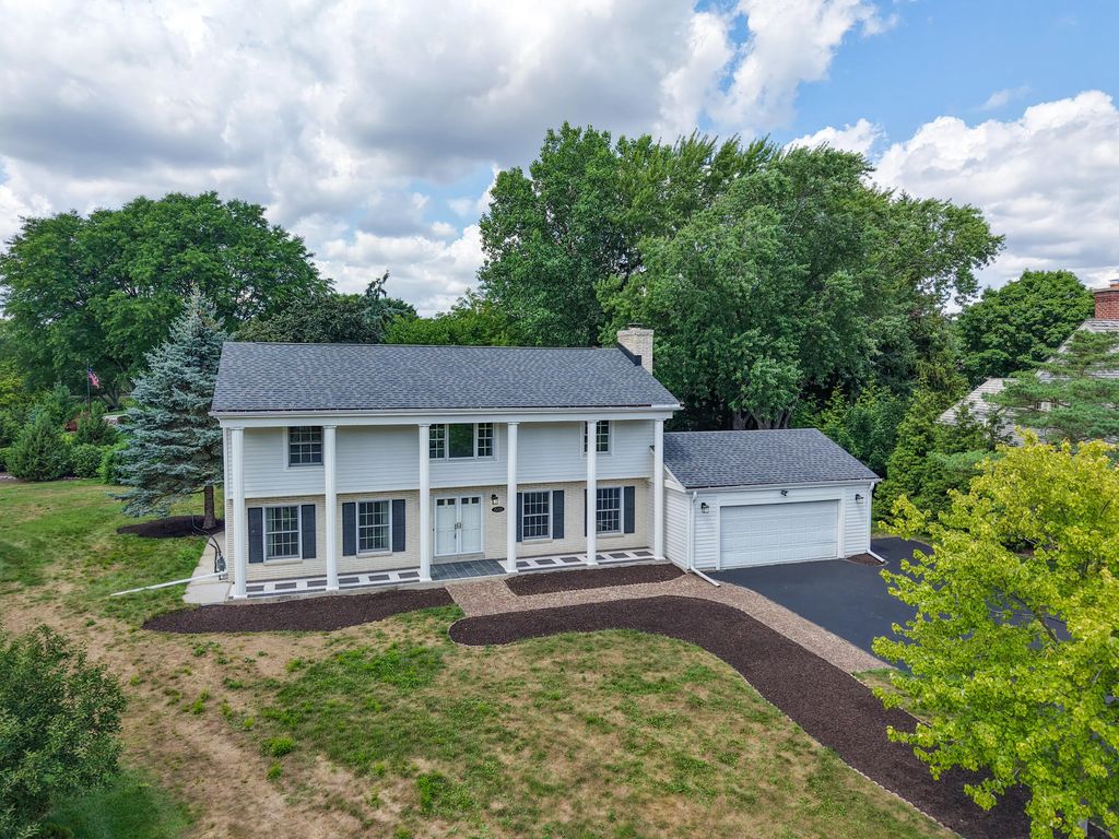 15200 Briaridge Ct, Elm Grove