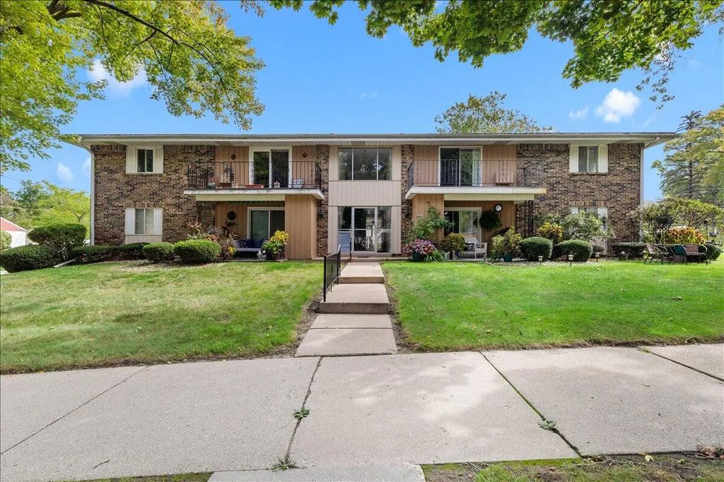 3408 S Taylor Ave 5, Milwaukee