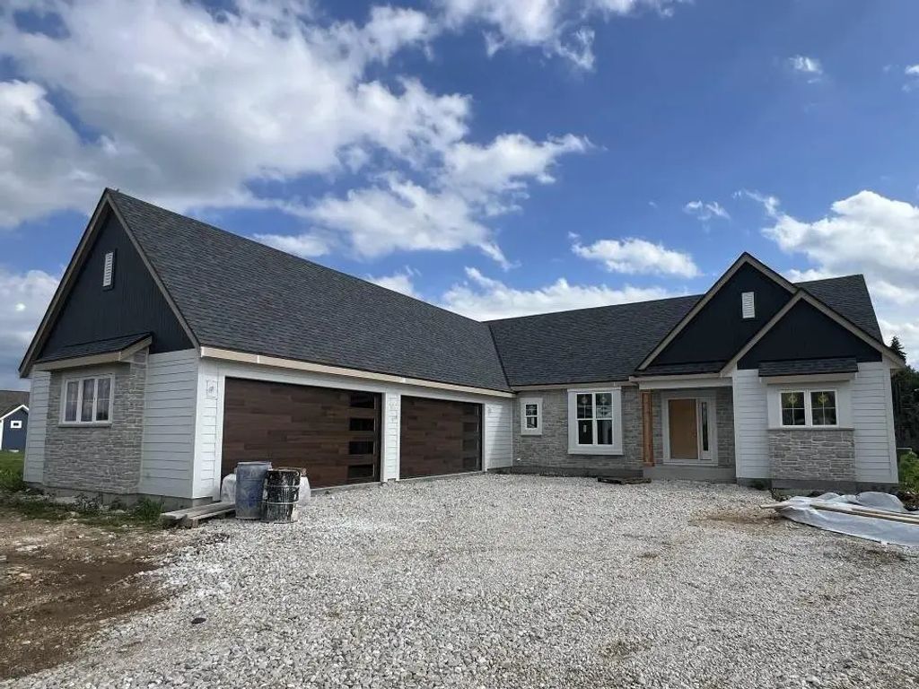 N62w35607 Doolan Dr, Lac La Belle