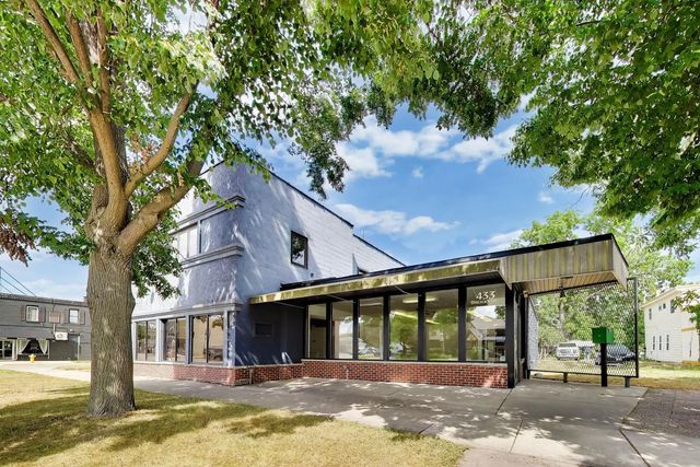 433 Broad St, Lake Geneva