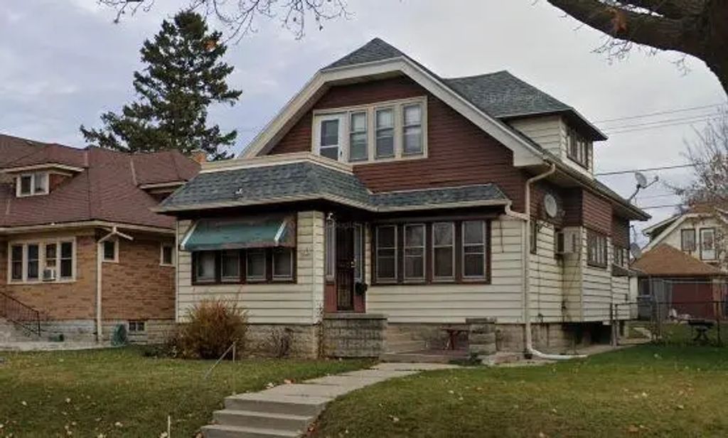 4136 N 21st St, Milwaukee