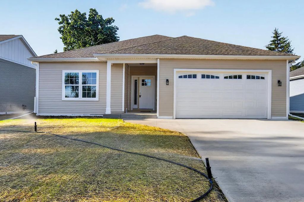 5323 Emstan Hills Rd, Racine