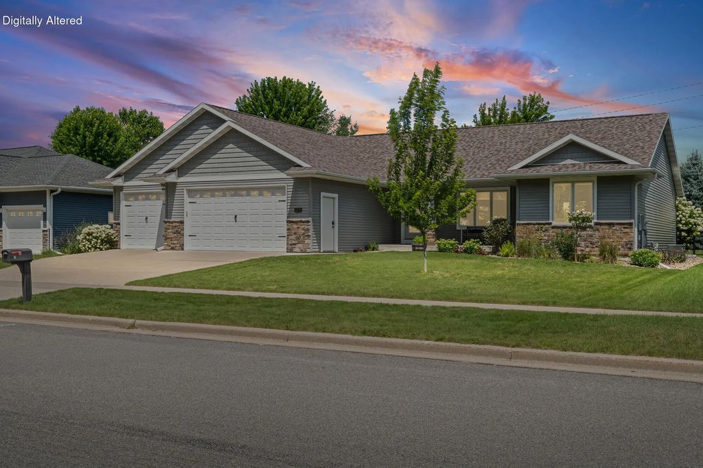 929 Rolling Oaks Dr, Onalaska