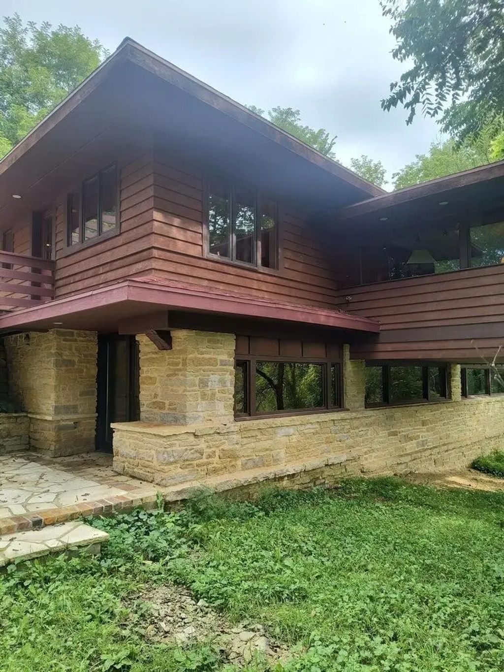 111 Old Darlington Rd, Mineral Point