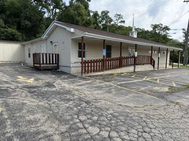 112 W Main St, Twin Lakes