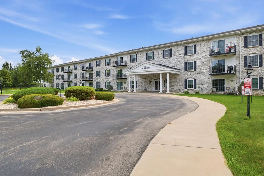151 N University Dr 320, West Bend