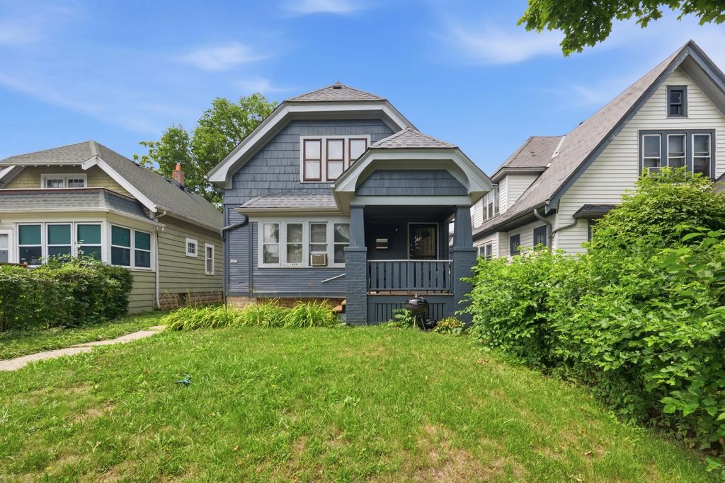 2639 N 55th St, Milwaukee