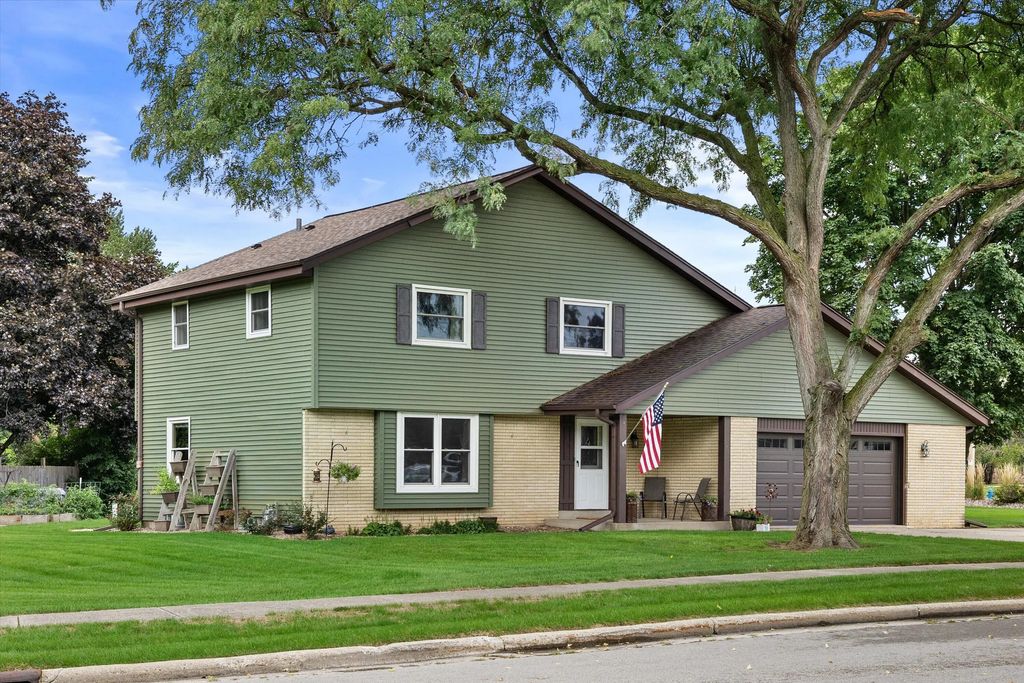 148 Beth Ct, Burlington
