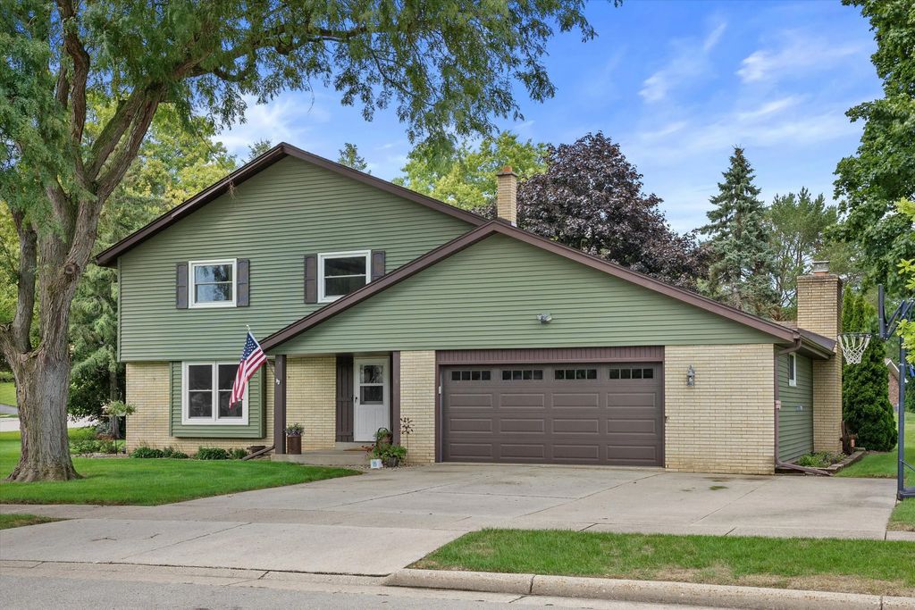 148 Beth Ct, Burlington
