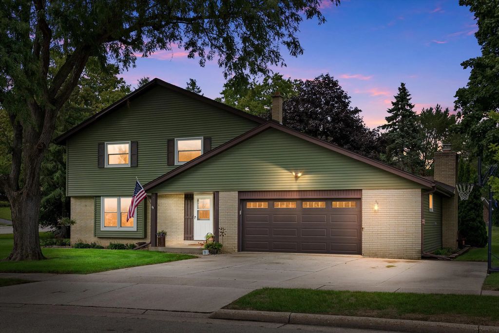148 Beth Ct, Burlington