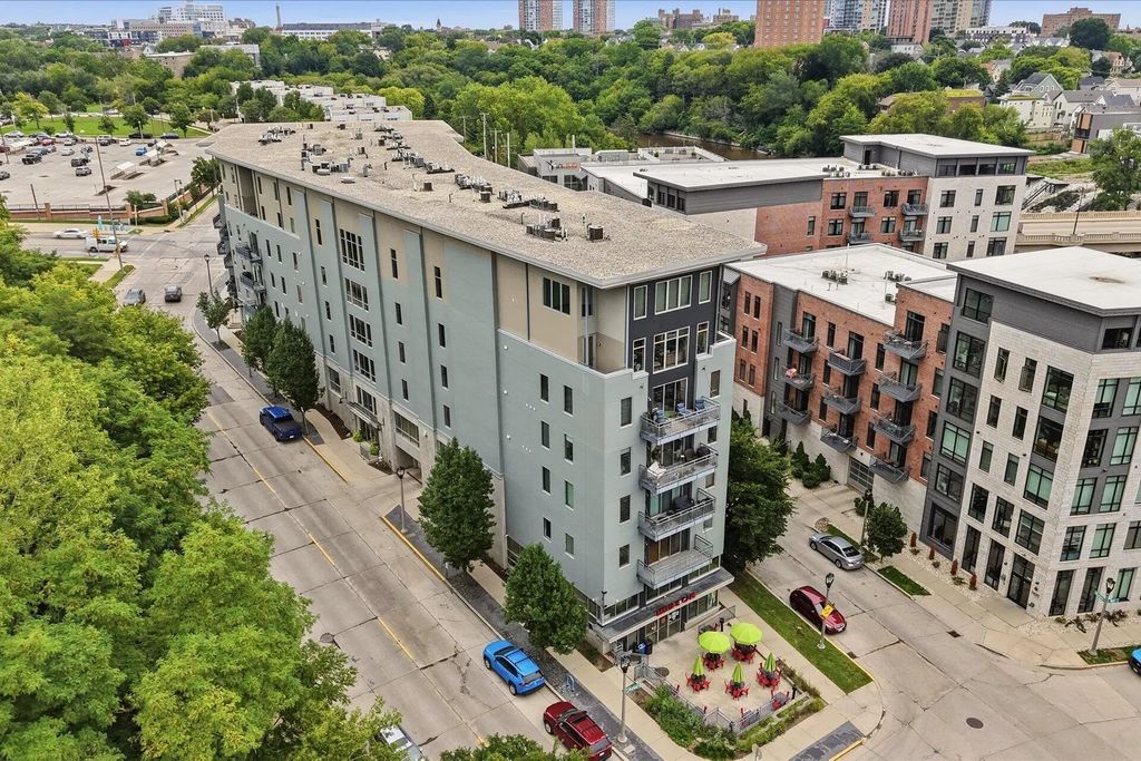2080 N Commerce St 101, Milwaukee