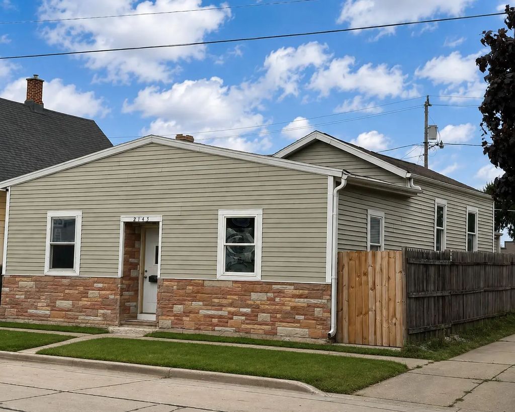 2143 Clark St, Mount Pleasant