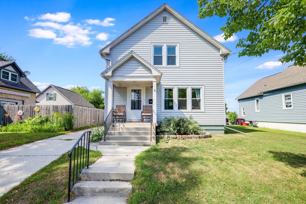 1606 Madison St, Manitowoc