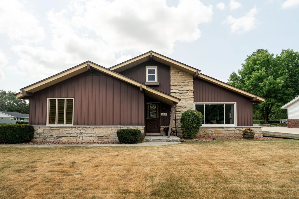 3615 W Barnard Ave, Greenfield
