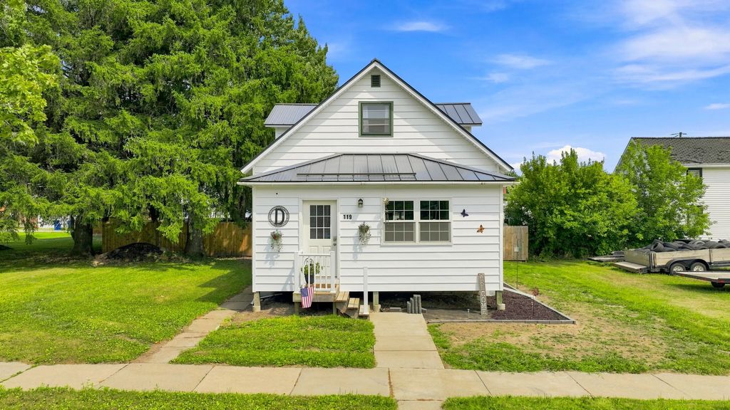 119 S 4th Ave, Edgar