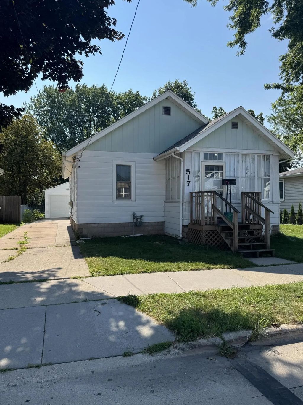 517 S Baird St, Green Bay