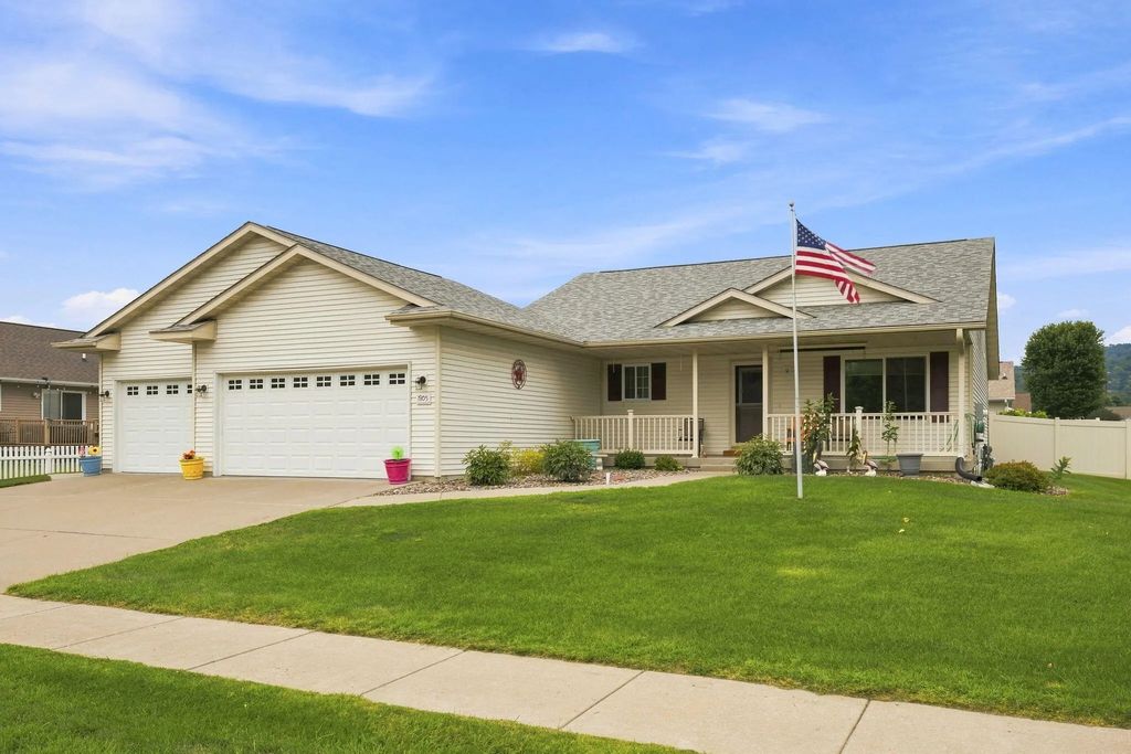 1905 Crooked Ave, Holmen