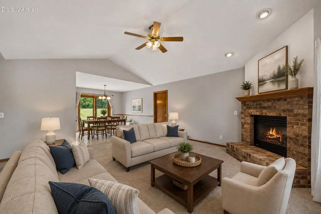 519 Danielson Dr, Darien