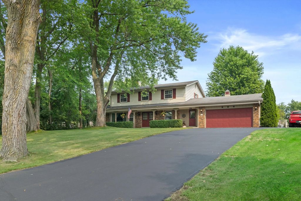W227s4508 Patricia Ln, Waukesha
