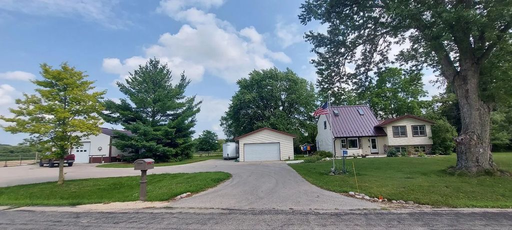 N2720 Resthaven Rd, Rubicon