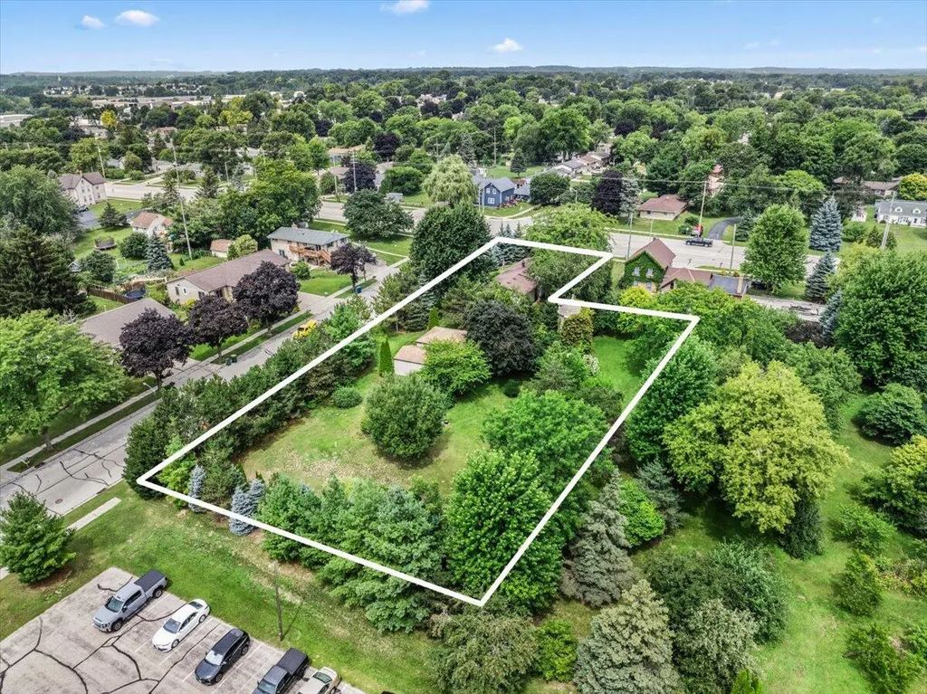 6492 Municipal Dr, Trenton