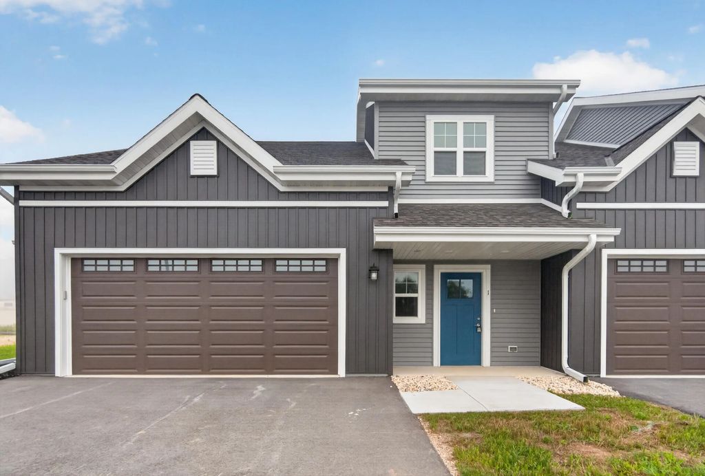 1675 Reigle Dr 1, Kewaskum