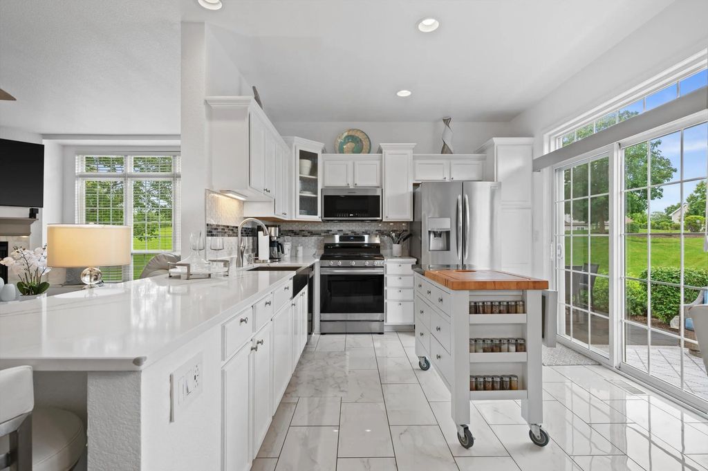 10007 66th Ave, Pleasant Prairie