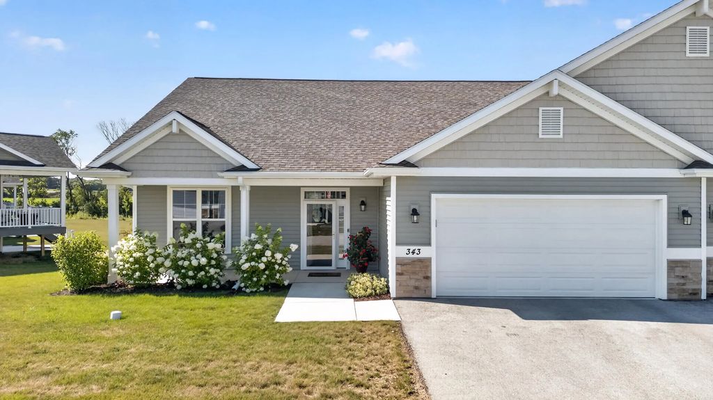 343 Greystone Cir, Plymouth