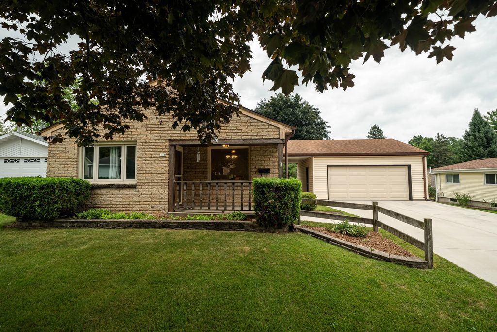 110 S Highland Ave, Thiensville
